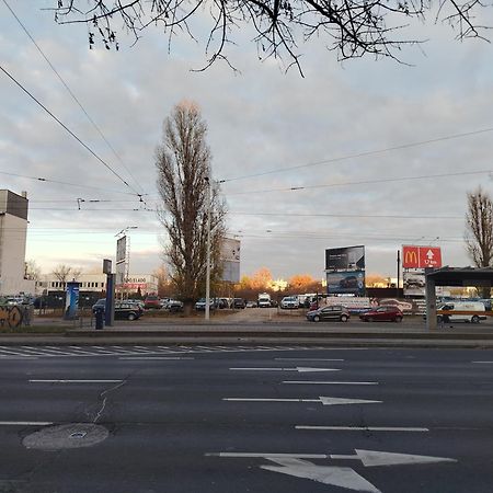 Lady Mabel'S Apartment Near To Arena, Puskas Stadion And City Park, With Guarded Parking Place Budapest Exterior foto